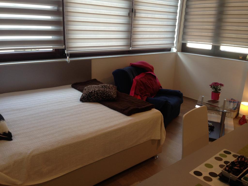 Dea'S Studio Apartment Sarajevo Bilik gambar