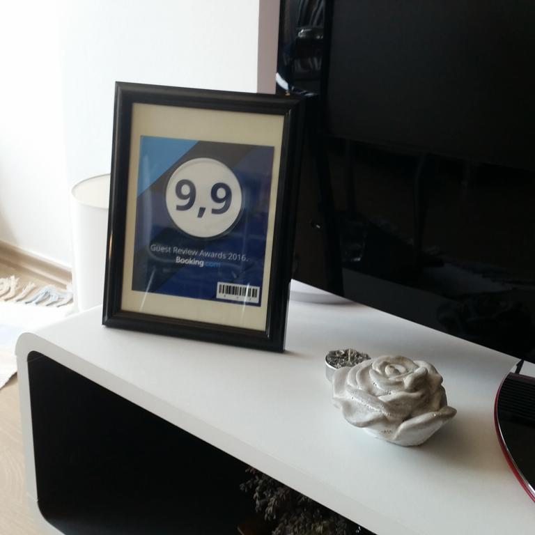 Dea'S Studio Apartment Sarajevo Luaran gambar